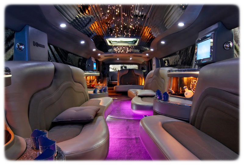 Stretchlimousine Hummer H200 Prag Flughafentransfers