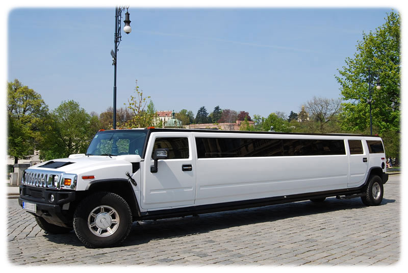 Stretchlimousine Hummer H200 Prag Flughafentransfers